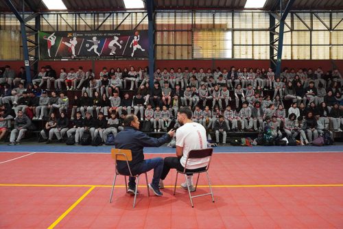 Visita de Sebastián Herrera y Clínica de Básquetbol en Colegio San Marcos de Macul
