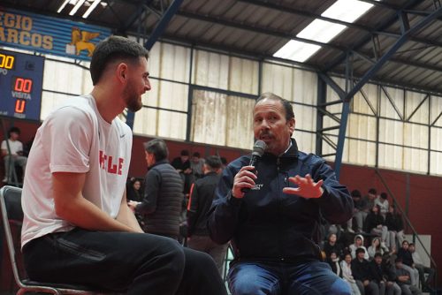 Visita de Sebastián Herrera y Clínica de Básquetbol en Colegio San Marcos de Macul