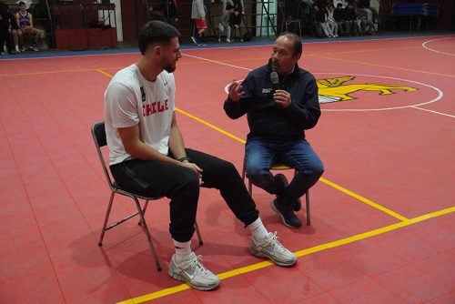 Visita de Sebastián Herrera y Clínica de Básquetbol en Colegio San Marcos de Macul