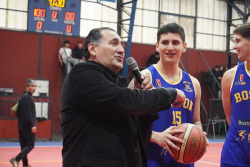Visita de Sebastián Herrera y Clínica de Básquetbol en Colegio San Marcos de Macul