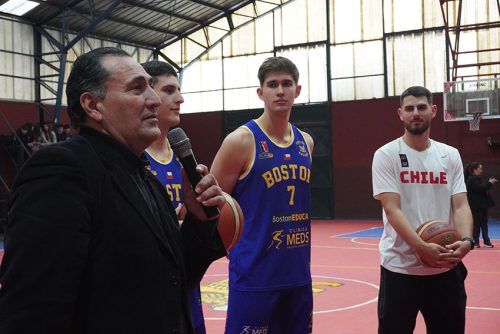 Visita de Sebastián Herrera y Clínica de Básquetbol en Colegio San Marcos de Macul