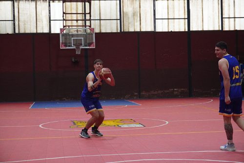 Visita de Sebastián Herrera y Clínica de Básquetbol en Colegio San Marcos de Macul