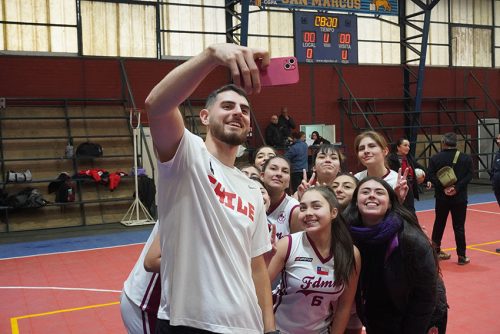 Visita de Sebastián Herrera y Clínica de Básquetbol en Colegio San Marcos de Macul