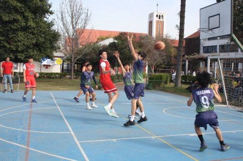 BASQUETBOL VARONES INTERMEDIA COMPETENCIA BOSTONEDUCA