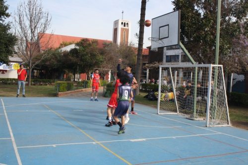 BASQUETBOL VARONES INTERMEDIA COMPETENCIA BOSTONEDUCA