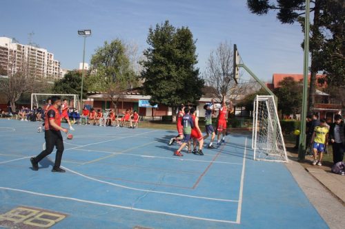 BASQUETBOL VARONES INTERMEDIA COMPETENCIA BOSTONEDUCA