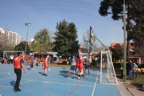 BASQUETBOL VARONES INTERMEDIA COMPETENCIA BOSTONEDUCA