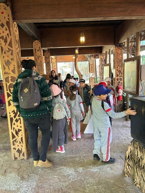 SEGUNDOS  BÁSICOS  VISITAN EL  BUIN ZOO