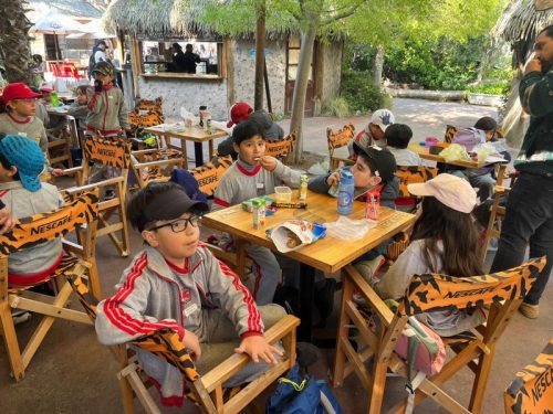 SEGUNDOS  BÁSICOS  VISITAN EL  BUIN ZOO