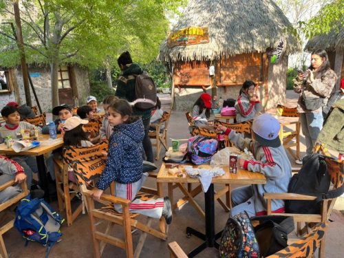 SEGUNDOS  BÁSICOS  VISITAN EL  BUIN ZOO