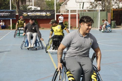 ACTIVIDAD DE  DEPORTE  ADAPTADO (HANDBOL EN  SILLA  DE RUEDAS)