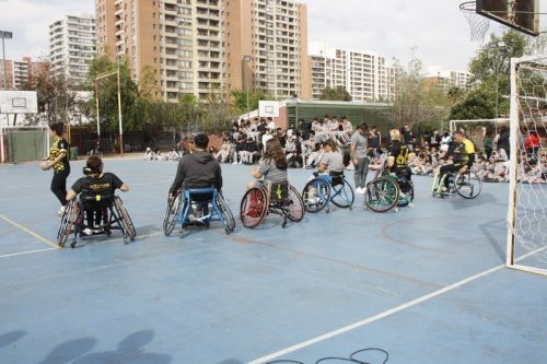 ACTIVIDAD DE  DEPORTE  ADAPTADO (HANDBOL EN  SILLA  DE RUEDAS)
