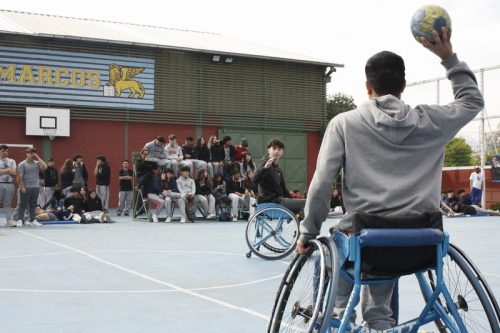 ACTIVIDAD DE  DEPORTE  ADAPTADO (HANDBOL EN  SILLA  DE RUEDAS)