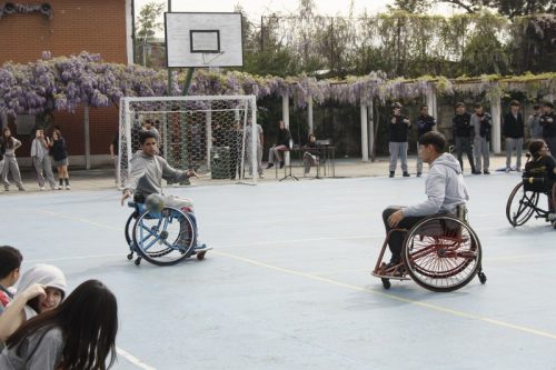 ACTIVIDAD DE  DEPORTE  ADAPTADO (HANDBOL EN  SILLA  DE RUEDAS)