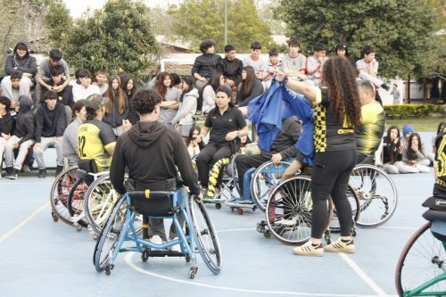 ACTIVIDAD DE  DEPORTE  ADAPTADO (HANDBOL EN  SILLA  DE RUEDAS)