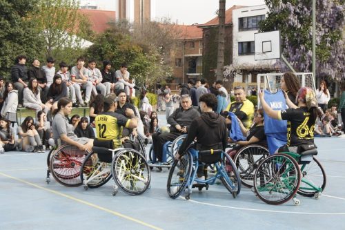 ACTIVIDAD DE  DEPORTE  ADAPTADO (HANDBOL EN  SILLA  DE RUEDAS)