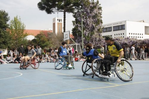 ACTIVIDAD DE  DEPORTE  ADAPTADO (HANDBOL EN  SILLA  DE RUEDAS)
