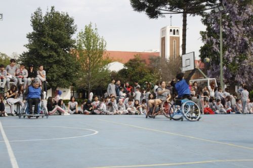 ACTIVIDAD DE  DEPORTE  ADAPTADO (HANDBOL EN  SILLA  DE RUEDAS)