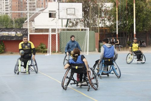 ACTIVIDAD DE  DEPORTE  ADAPTADO (HANDBOL EN  SILLA  DE RUEDAS)