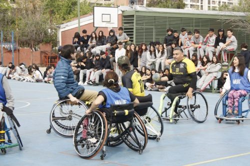 ACTIVIDAD DE  DEPORTE  ADAPTADO (HANDBOL EN  SILLA  DE RUEDAS)