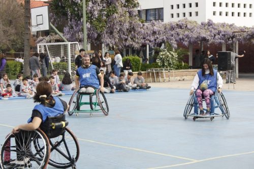 ACTIVIDAD DE  DEPORTE  ADAPTADO (HANDBOL EN  SILLA  DE RUEDAS)