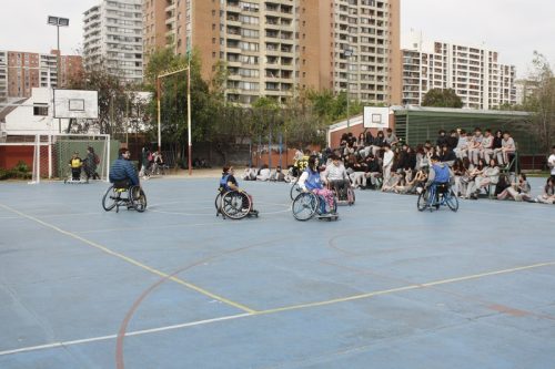 ACTIVIDAD DE  DEPORTE  ADAPTADO (HANDBOL EN  SILLA  DE RUEDAS)