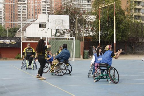 ACTIVIDAD DE  DEPORTE  ADAPTADO (HANDBOL EN  SILLA  DE RUEDAS)