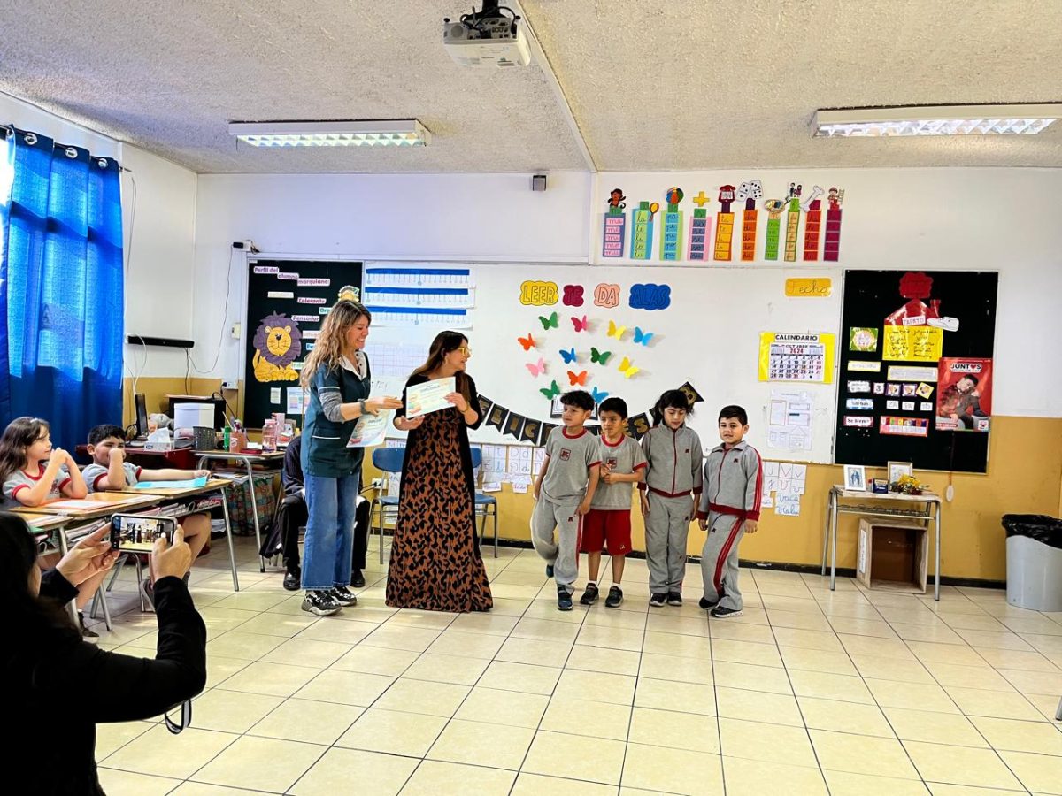 RECONOCIMIENTO  POR  LECTOESCRITURA  A ESTUDIANTES  DE1° BÁSICO