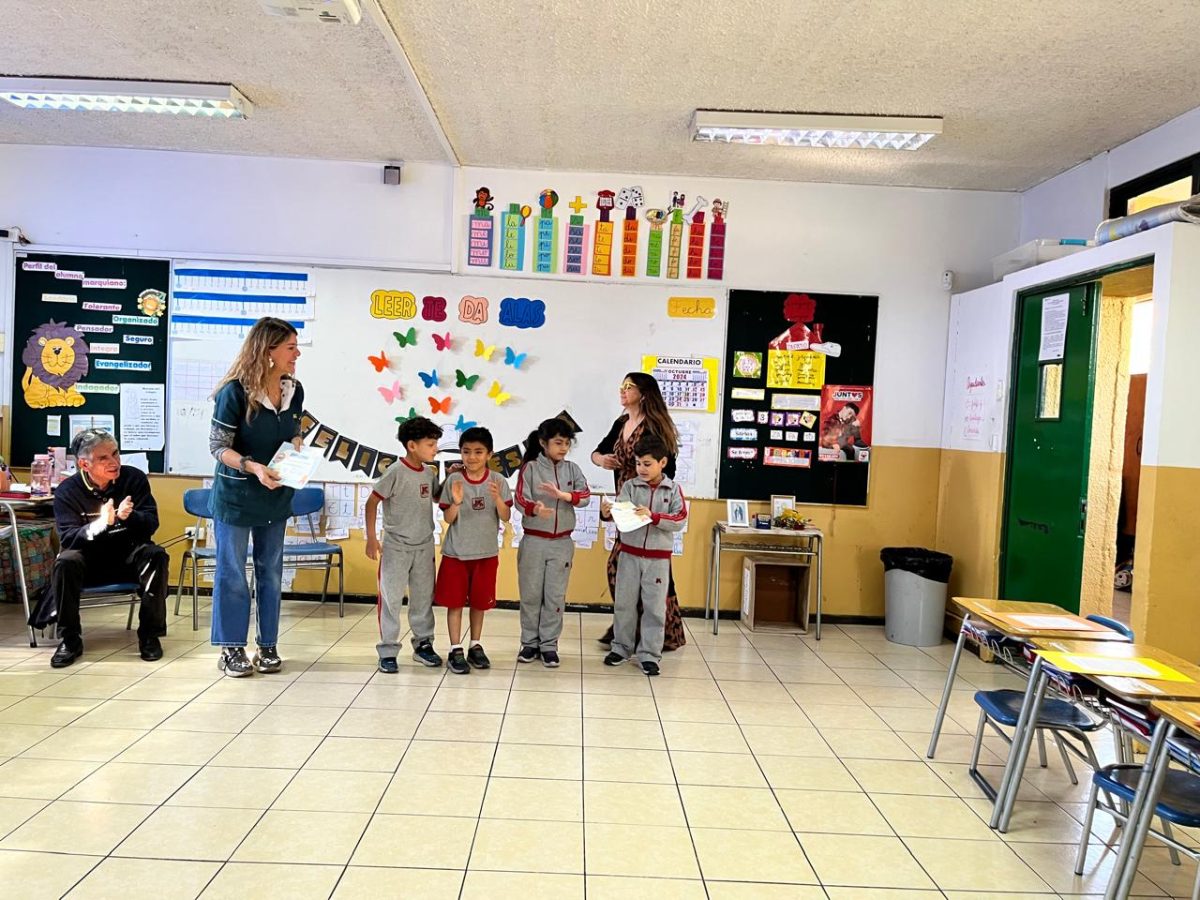 RECONOCIMIENTO  POR  LECTOESCRITURA  A ESTUDIANTES  DE1° BÁSICO