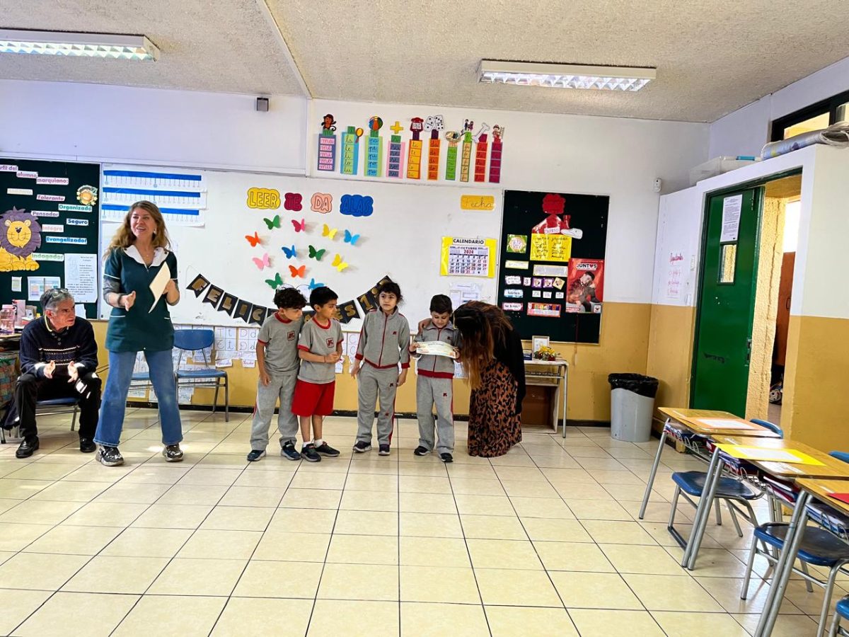 RECONOCIMIENTO  POR  LECTOESCRITURA  A ESTUDIANTES  DE1° BÁSICO