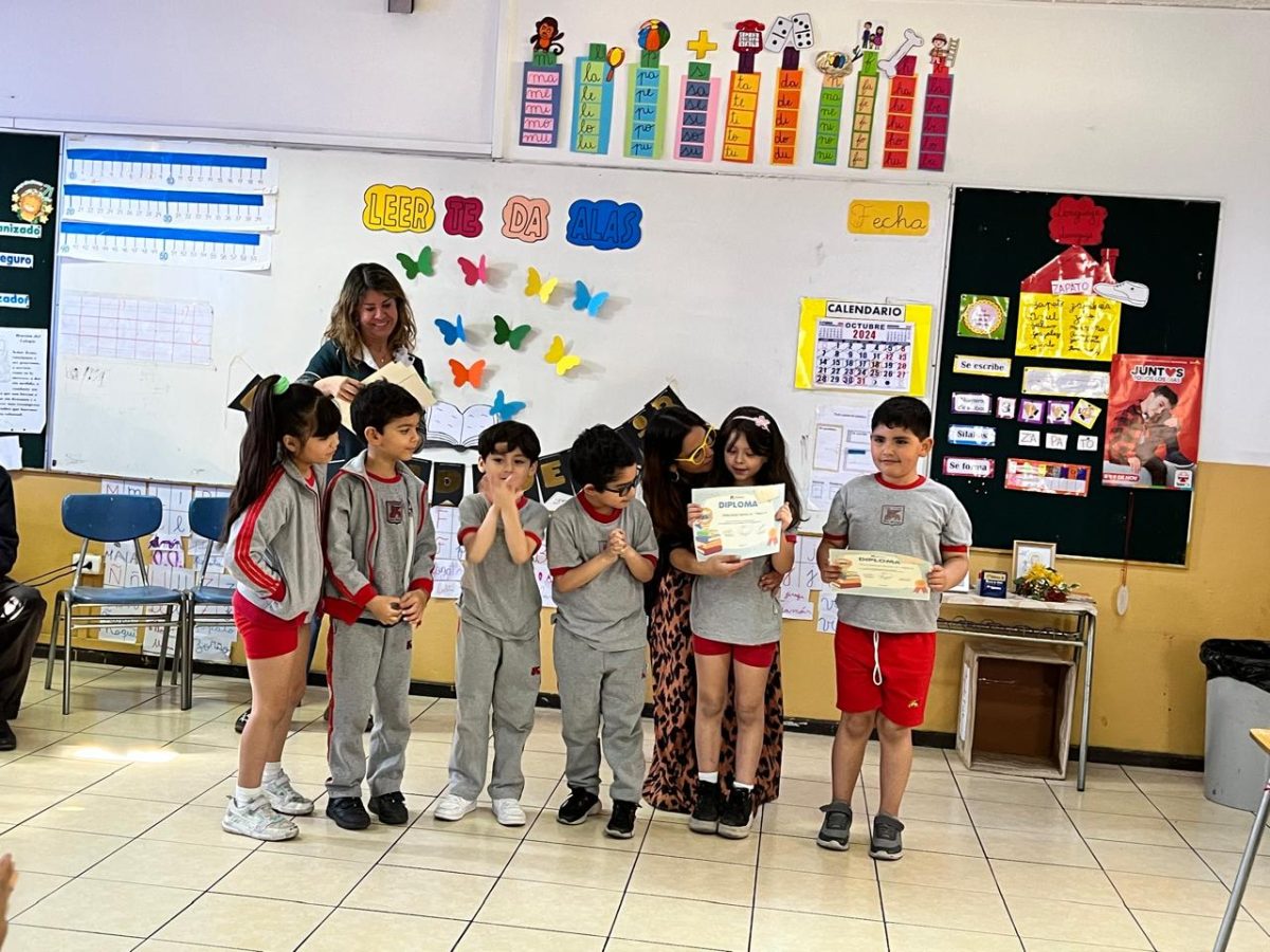 RECONOCIMIENTO  POR  LECTOESCRITURA  A ESTUDIANTES  DE1° BÁSICO