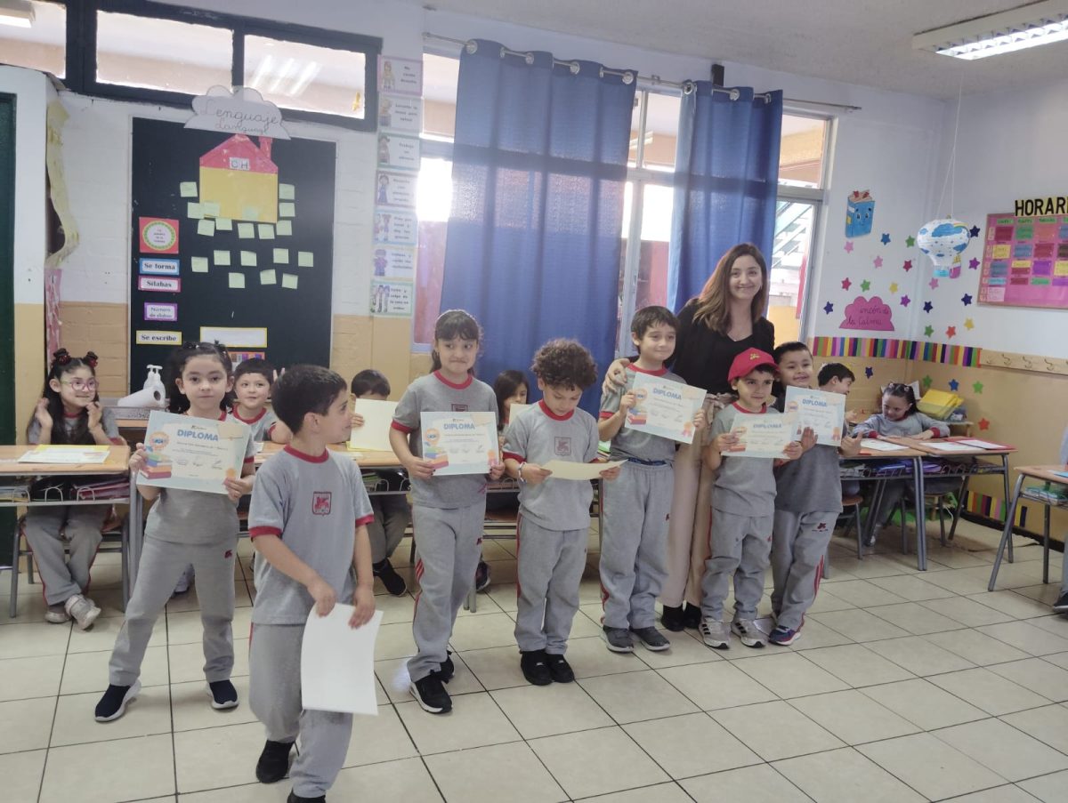 RECONOCIMIENTO  POR  LECTOESCRITURA  A ESTUDIANTES  DE1° BÁSICO