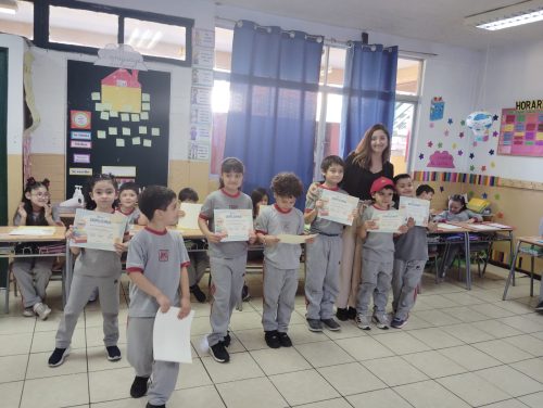 RECONOCIMIENTO  POR  LECTOESCRITURA  A ESTUDIANTES  DE1° BÁSICO