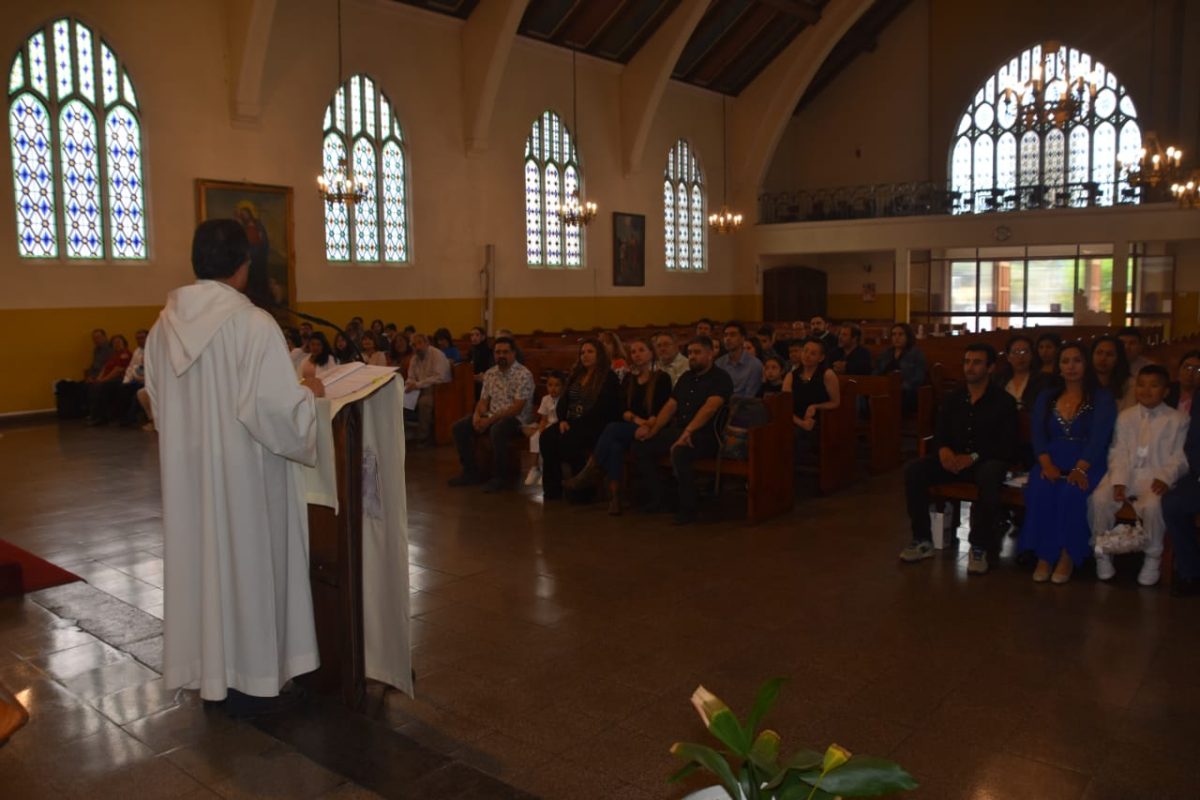 Misa  de Bautismo  estudiantes marquianos