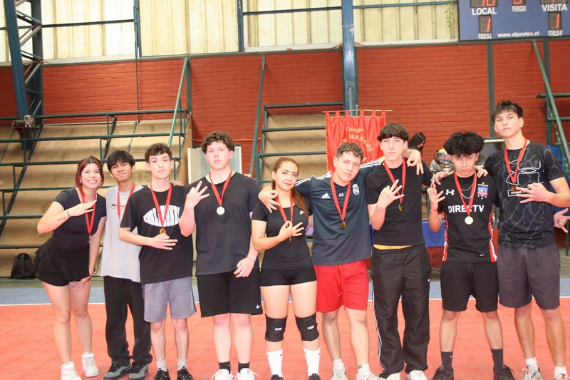 “CUARTO MEDIO A”: CAMPEÓN  VÓLEIBOL SAN MARCOS 2024