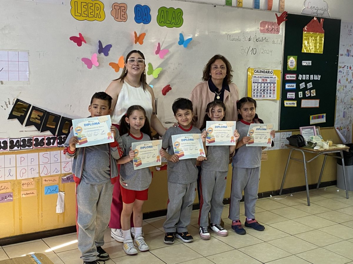 RECONOCIMIENTO  POR  LECTOESCRITURA  A ESTUDIANTES  DE1° BÁSICO