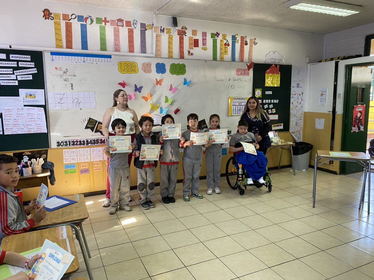 RECONOCIMIENTO  POR  LECTOESCRITURA  A ESTUDIANTES  DE1° BÁSICO