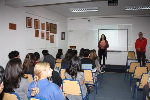 Charla del Profesor  Cristián  Raveau