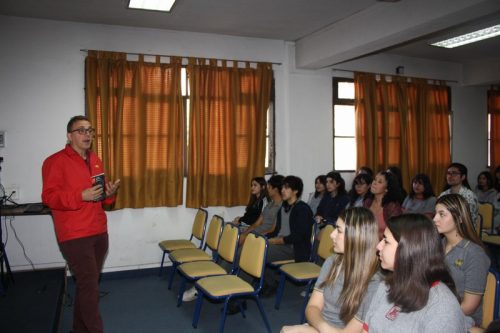 Charla del Profesor  Cristián  Raveau