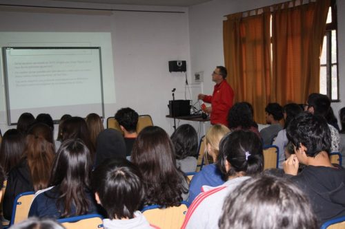 Charla del Profesor  Cristián  Raveau