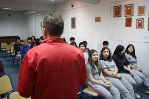Charla del Profesor  Cristián  Raveau