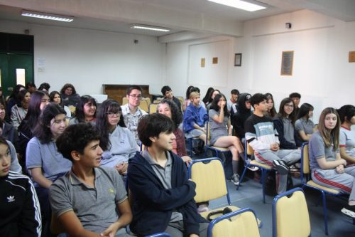 Charla del Profesor  Cristián  Raveau