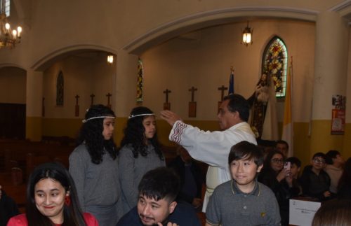 12 nuevos hijos, presenta el colegio a Dios