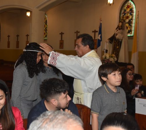 12 nuevos hijos, presenta el colegio a Dios