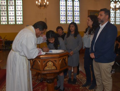 12 nuevos hijos, presenta el colegio a Dios