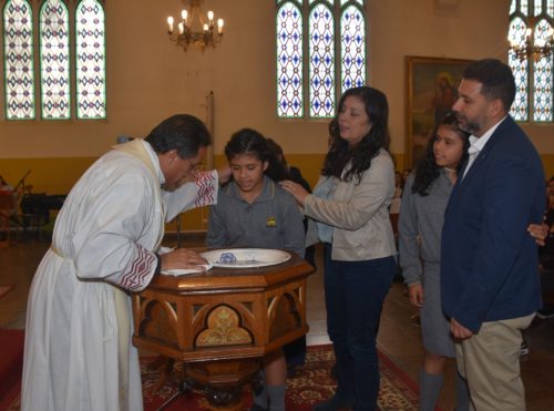 12 nuevos hijos, presenta el colegio a Dios