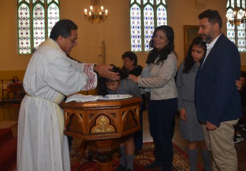 12 nuevos hijos, presenta el colegio a Dios