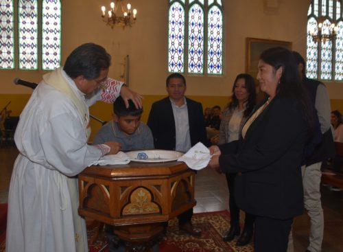 12 nuevos hijos, presenta el colegio a Dios