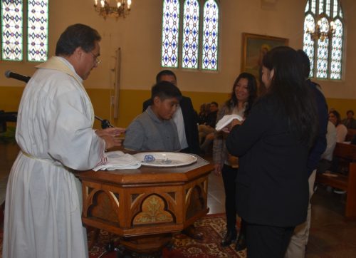 12 nuevos hijos, presenta el colegio a Dios