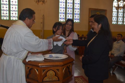 12 nuevos hijos, presenta el colegio a Dios